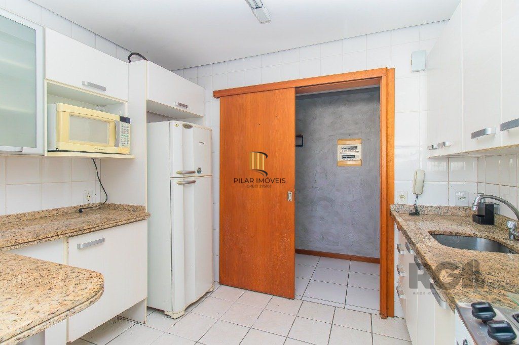 Apartamento 2 dormitórios, com suíte e churrasqueira
