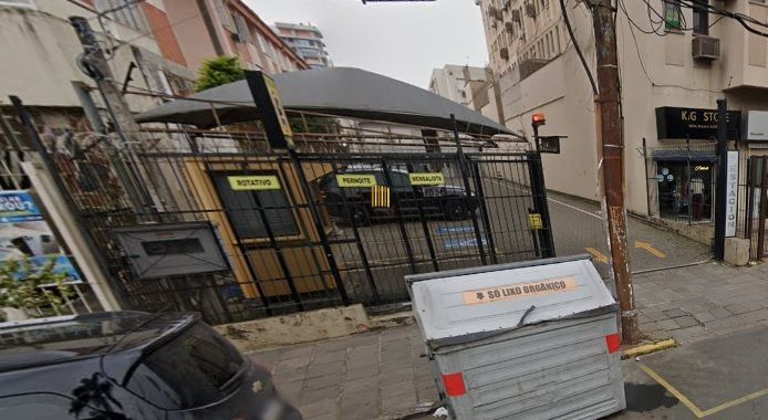 TERRENO DE 566,5 m² NA PRINCIPAL RUA DO BAIRRO MENINO DEUS