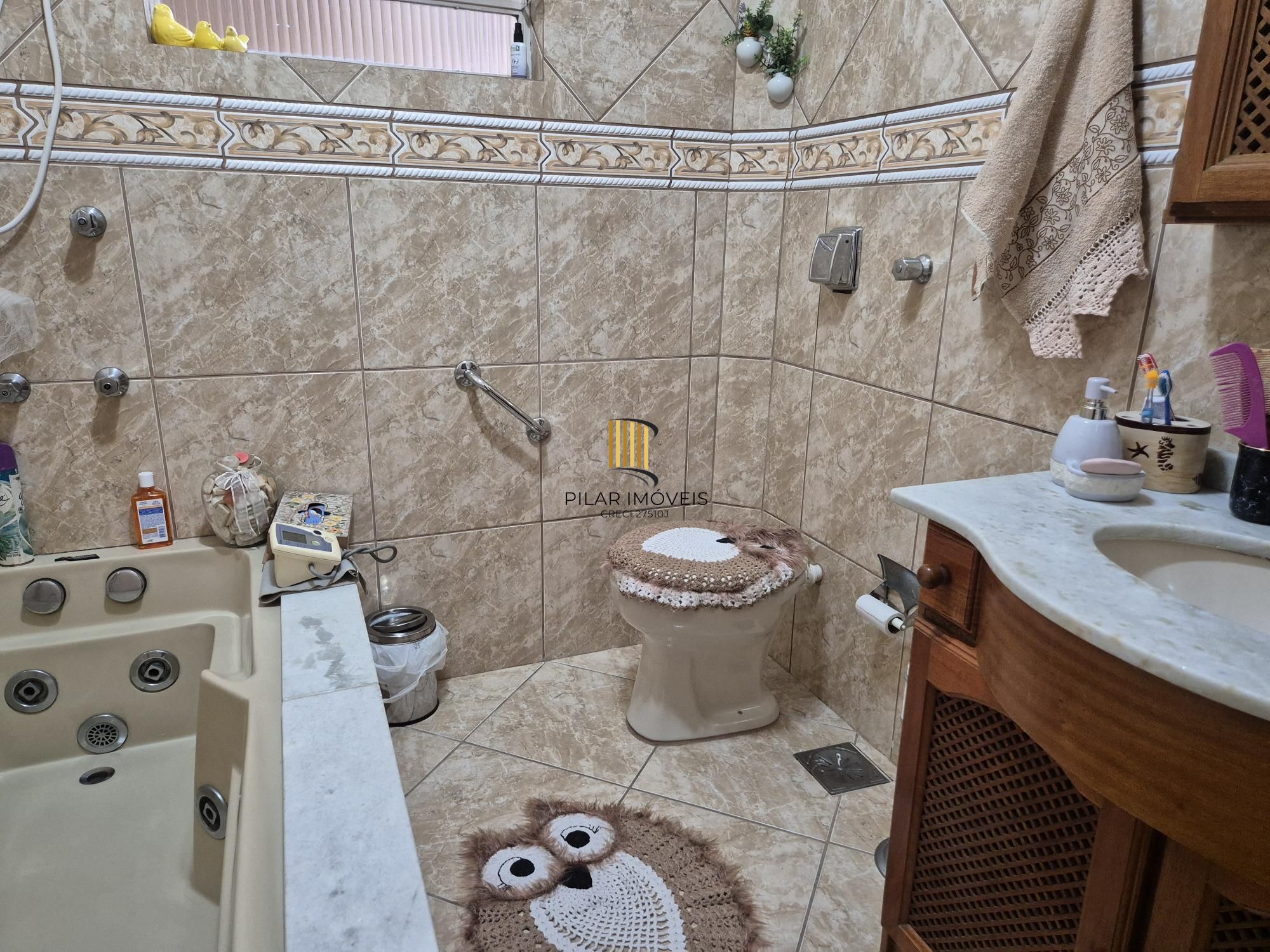 Cobertura com lareira, churrasqueira e 2 vagas