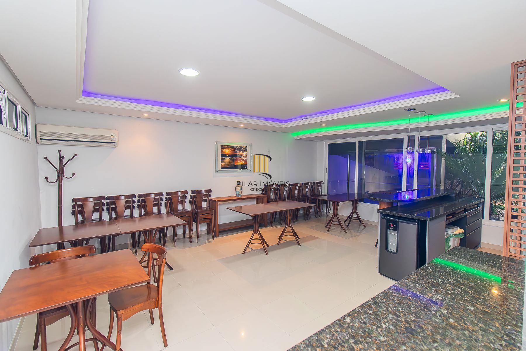 2D com suíte, vaga e churrasqueira