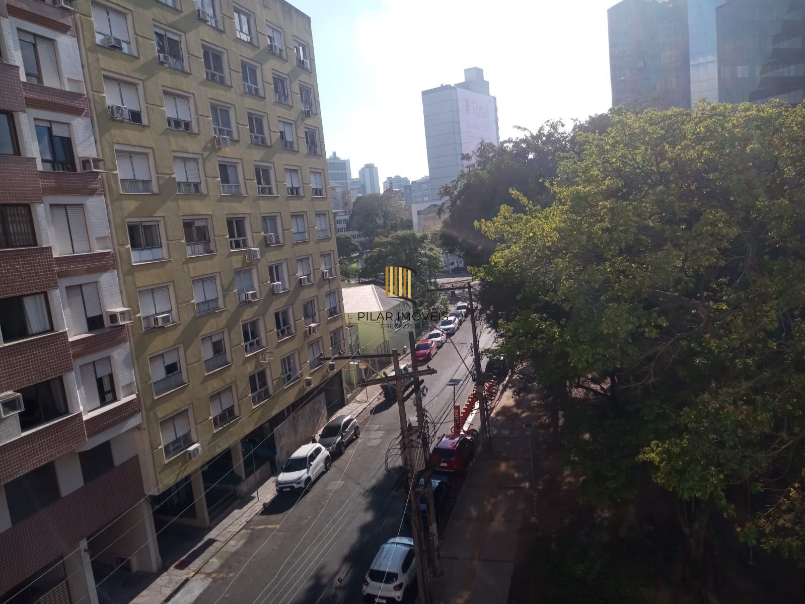 Apartamento um dormitório, panorâmico e próximo a URGS