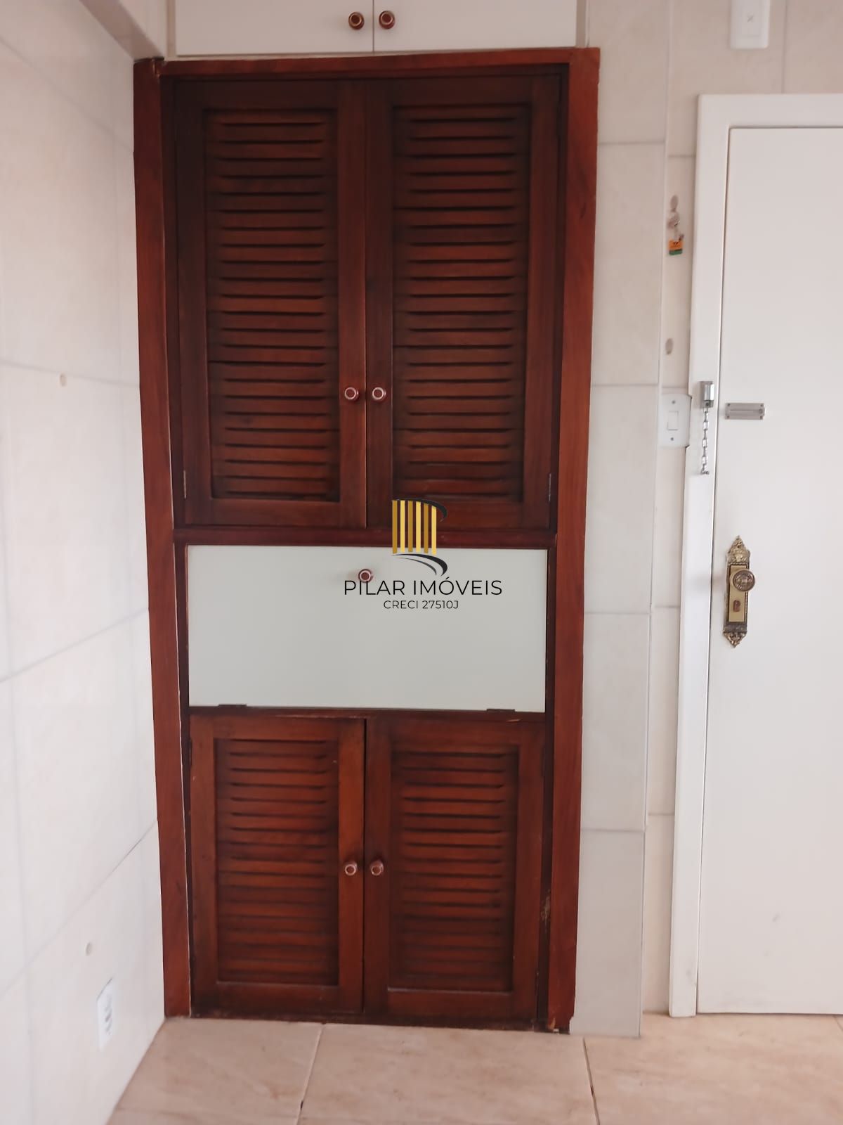 Apartamento três dormitórios ( uma suíte) panorâmico