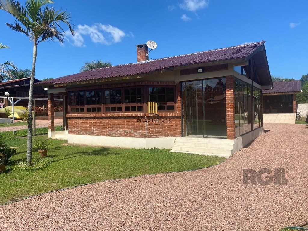 CASA EM CONDOMÍNIO - 3 dorms. - 3 vagas - 150 m² - VIAMÃO