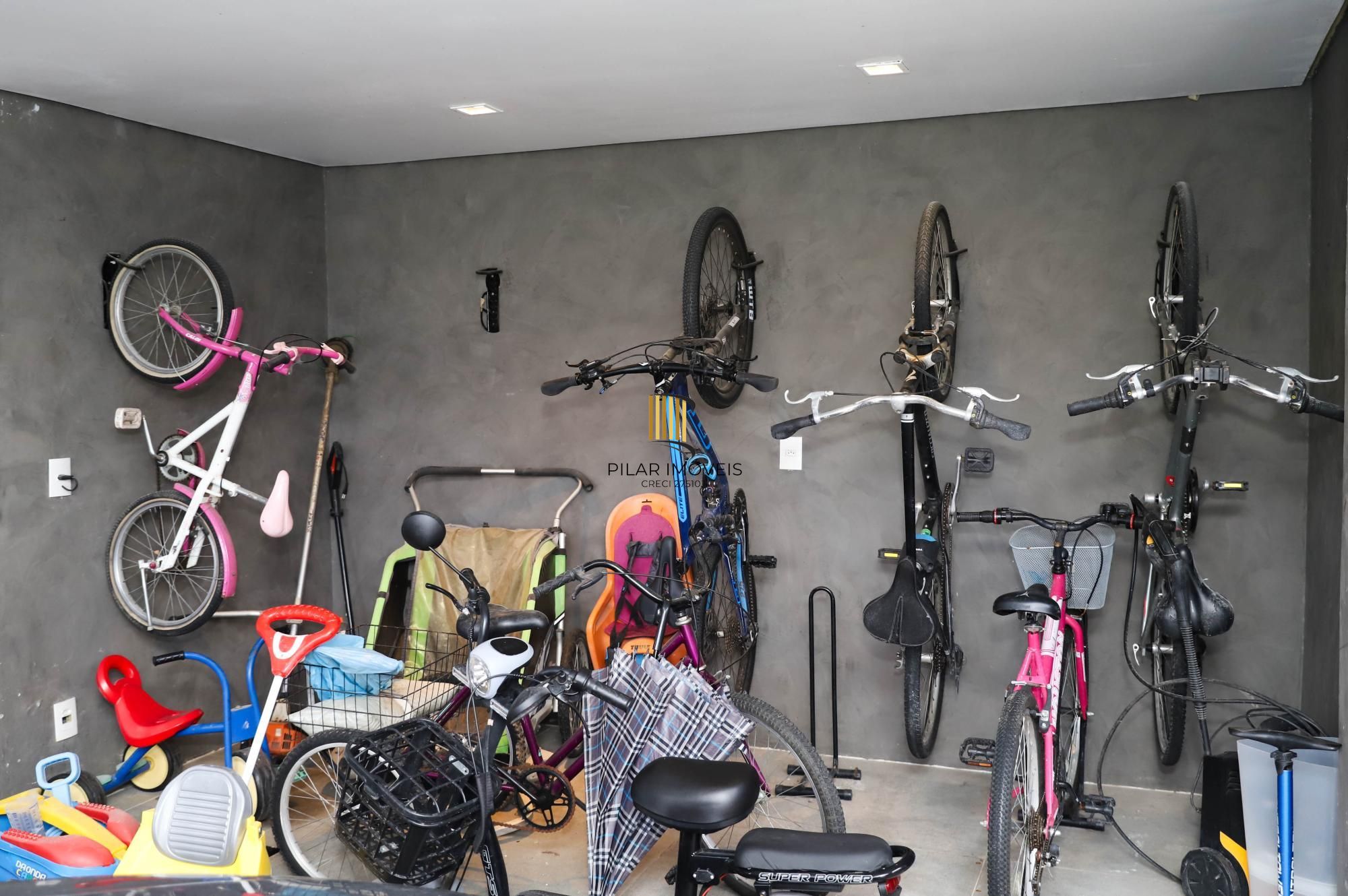 Terraville com 5 suítes