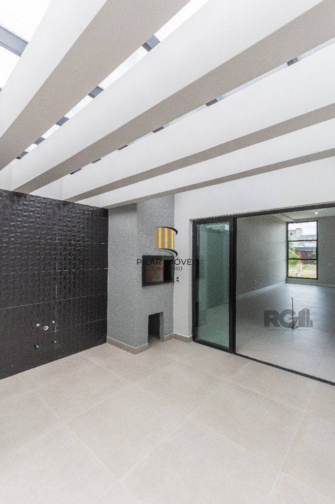 CASA EM CONDOMINIO - 3 dorms.-  3 vagas - 155 m² - GRAVATAÍ