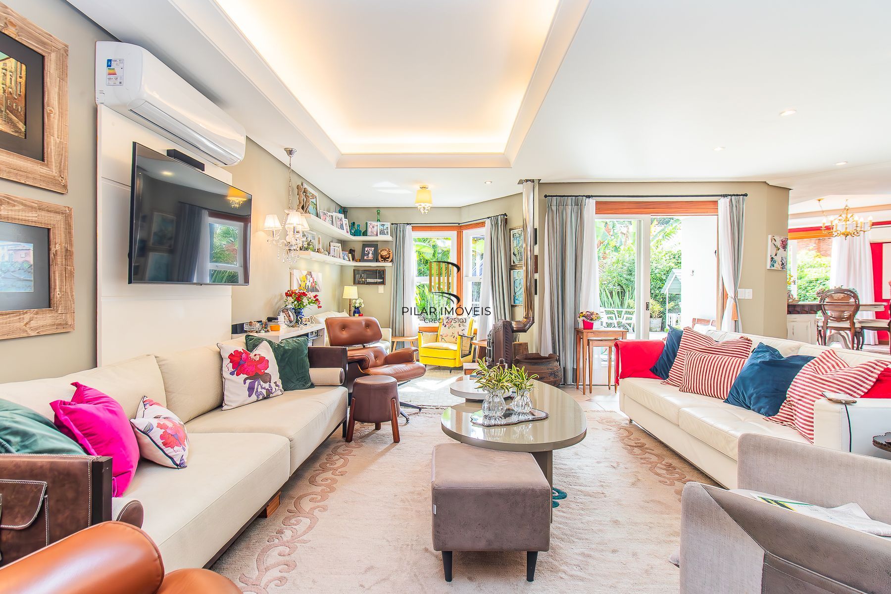 CASA DE 4 DORMITÓRIOS EM CONDOMÍNIO - 320 m² - 4 VAGAS DE GARAGEM