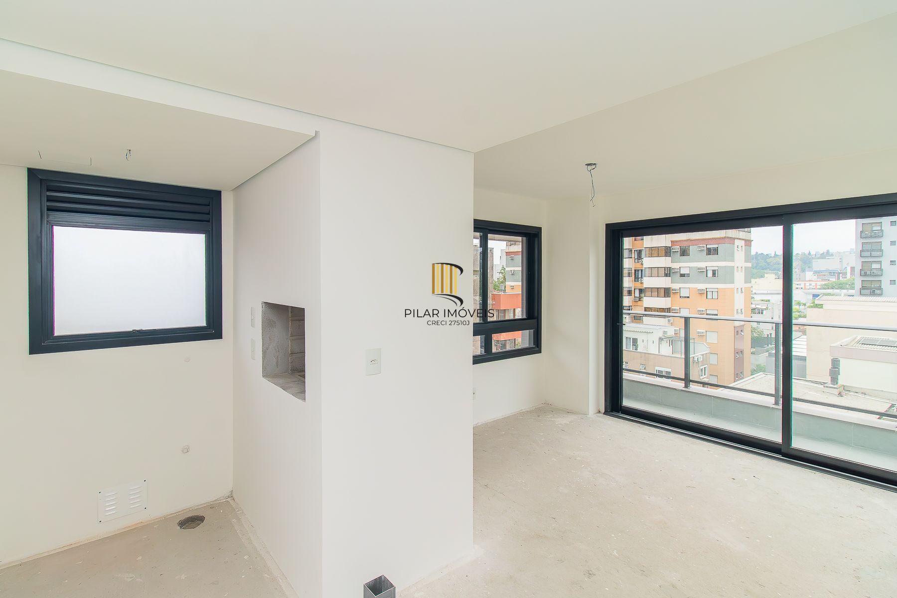 APARTAMENTO 2 D (um suíte) 80,45m² - 1 vaga simples descoberta- MENINO DEUS