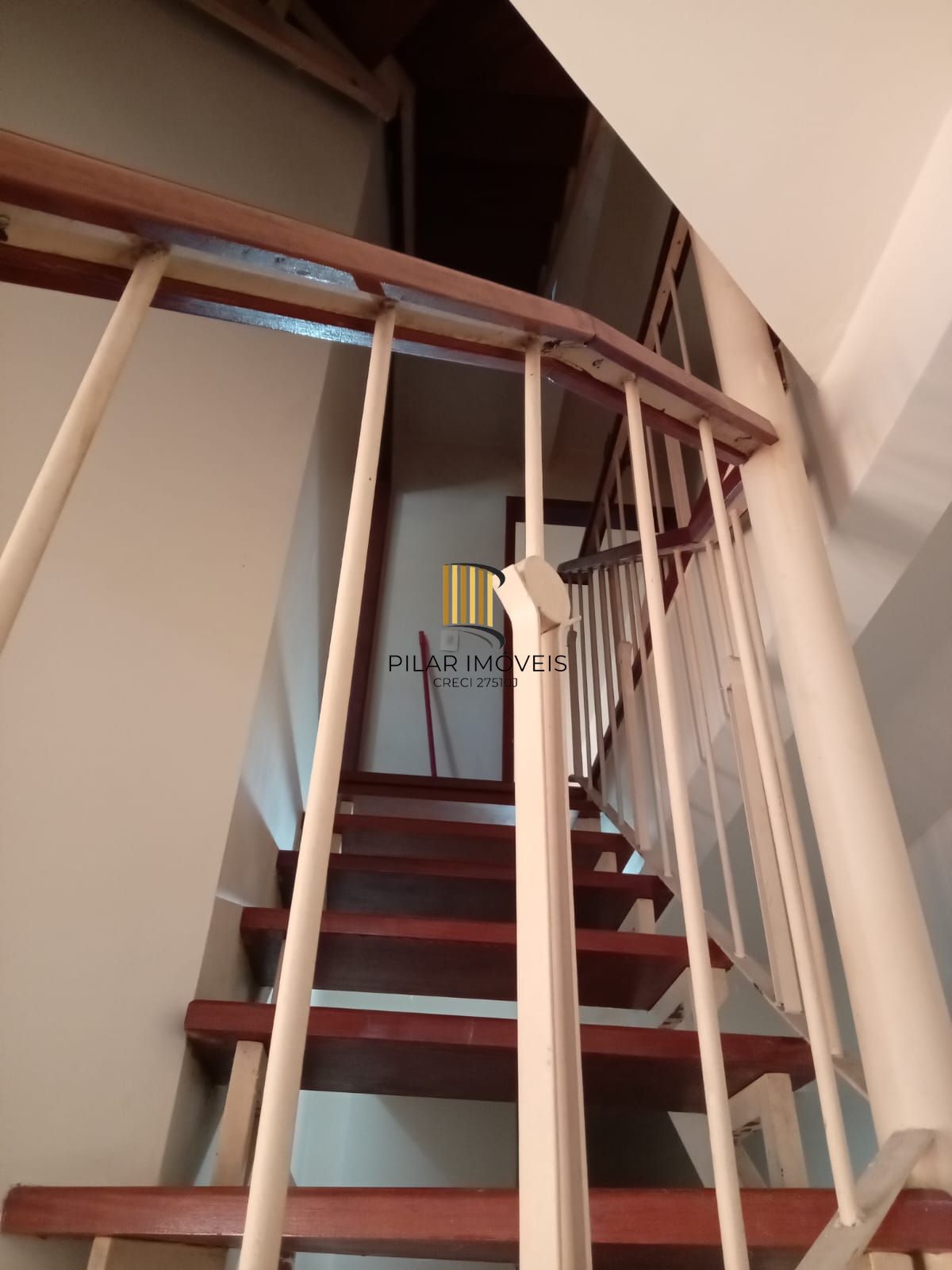 Ótima Casa com 4 Dormitórios no Bairro Cidade Baixa