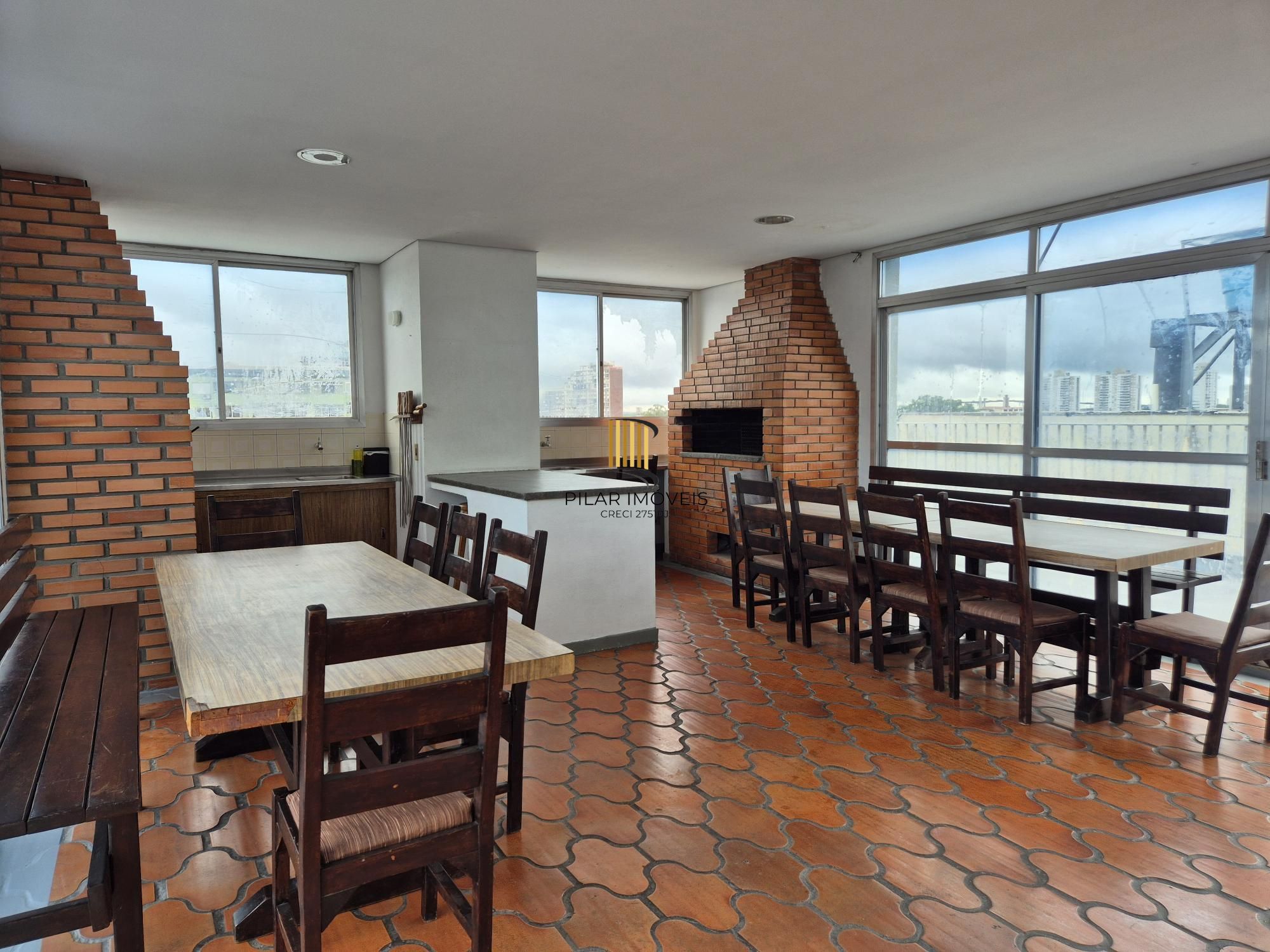 2 Dormitórios com vaga