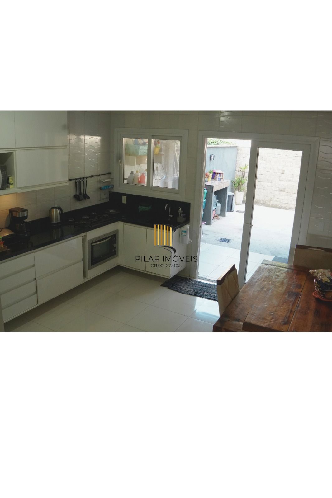 Sobrado à Venda – Conforto, Segurança e Vista Incrível para o Guaíba