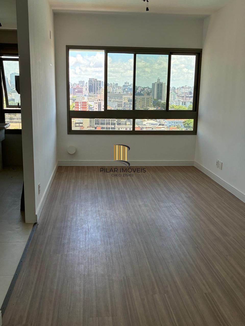 Lindo imóvel 2 dormitórios, 1 suíte, 64 m2, vaga de garagem no bairro Praia de Belas