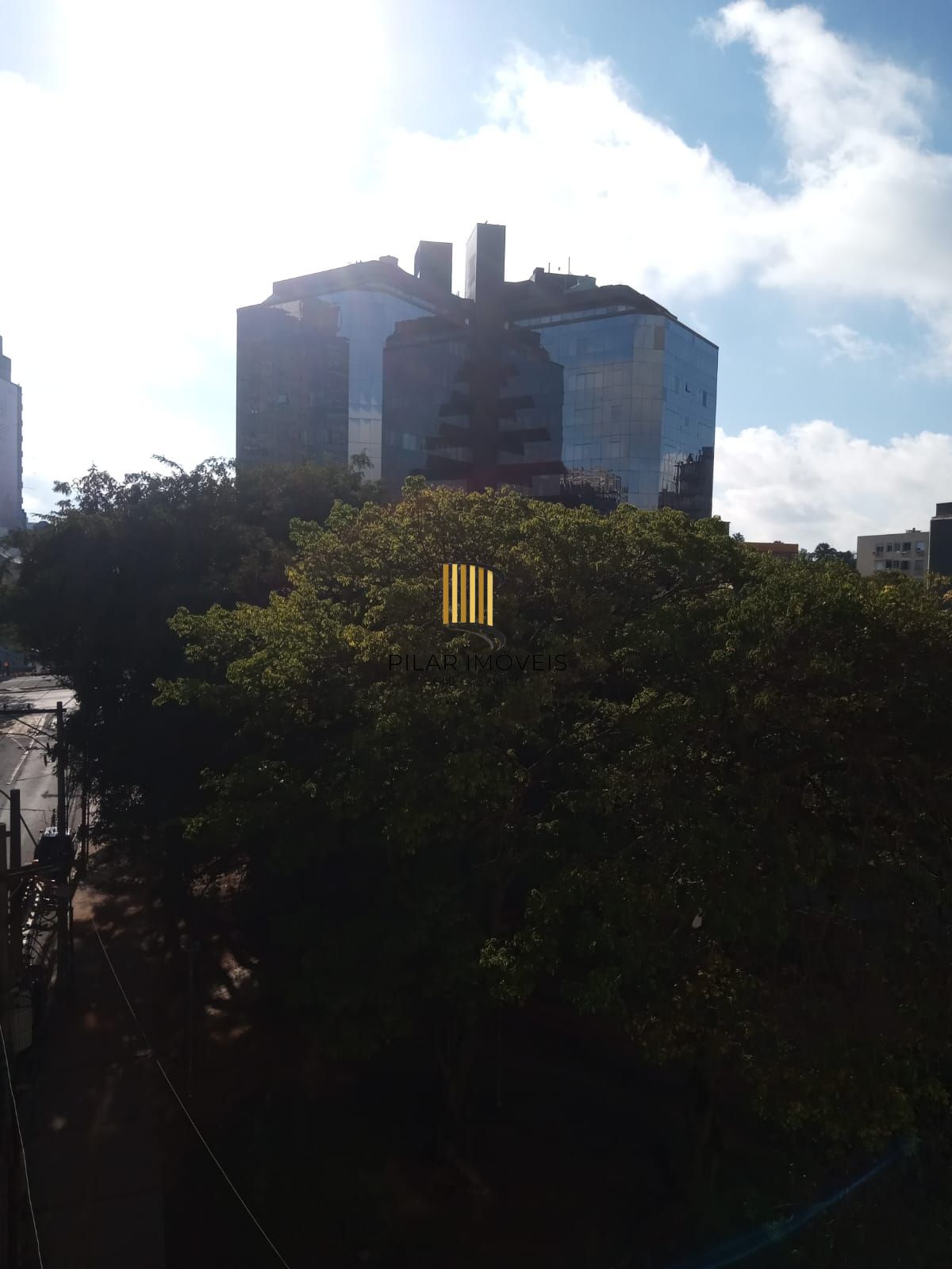 Apartamento um dormitório, panorâmico e próximo a URGS