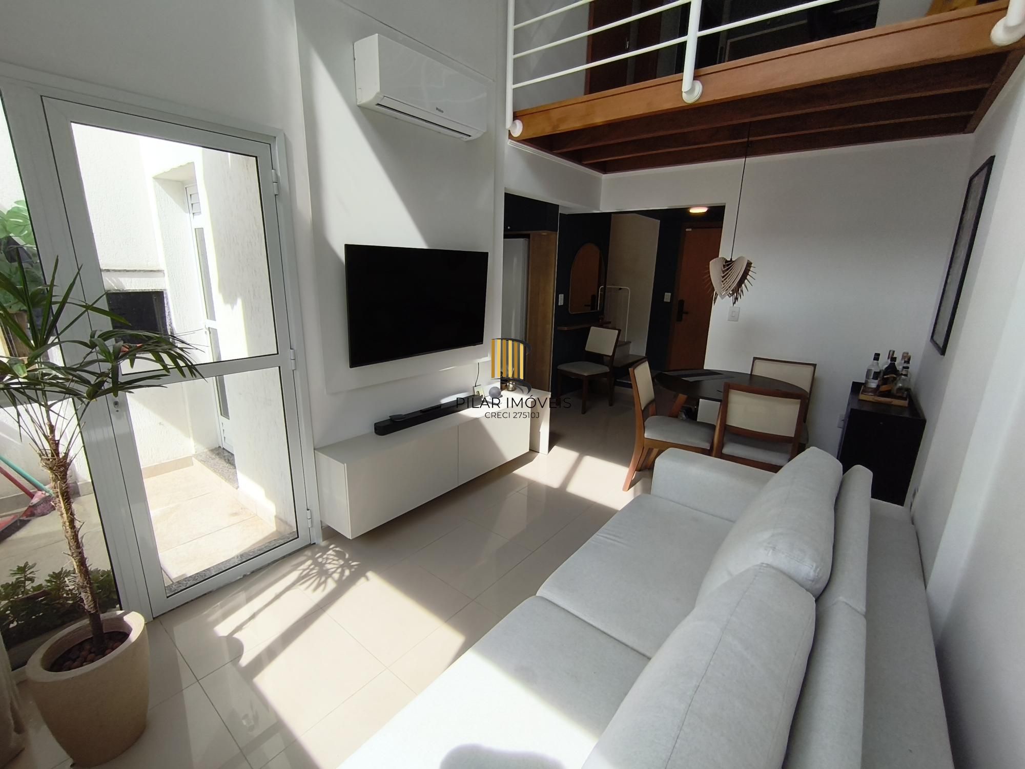 APARTAMENTO 2 DORMITÓRIOS COM 1 VAGA NO MENINO DEUS