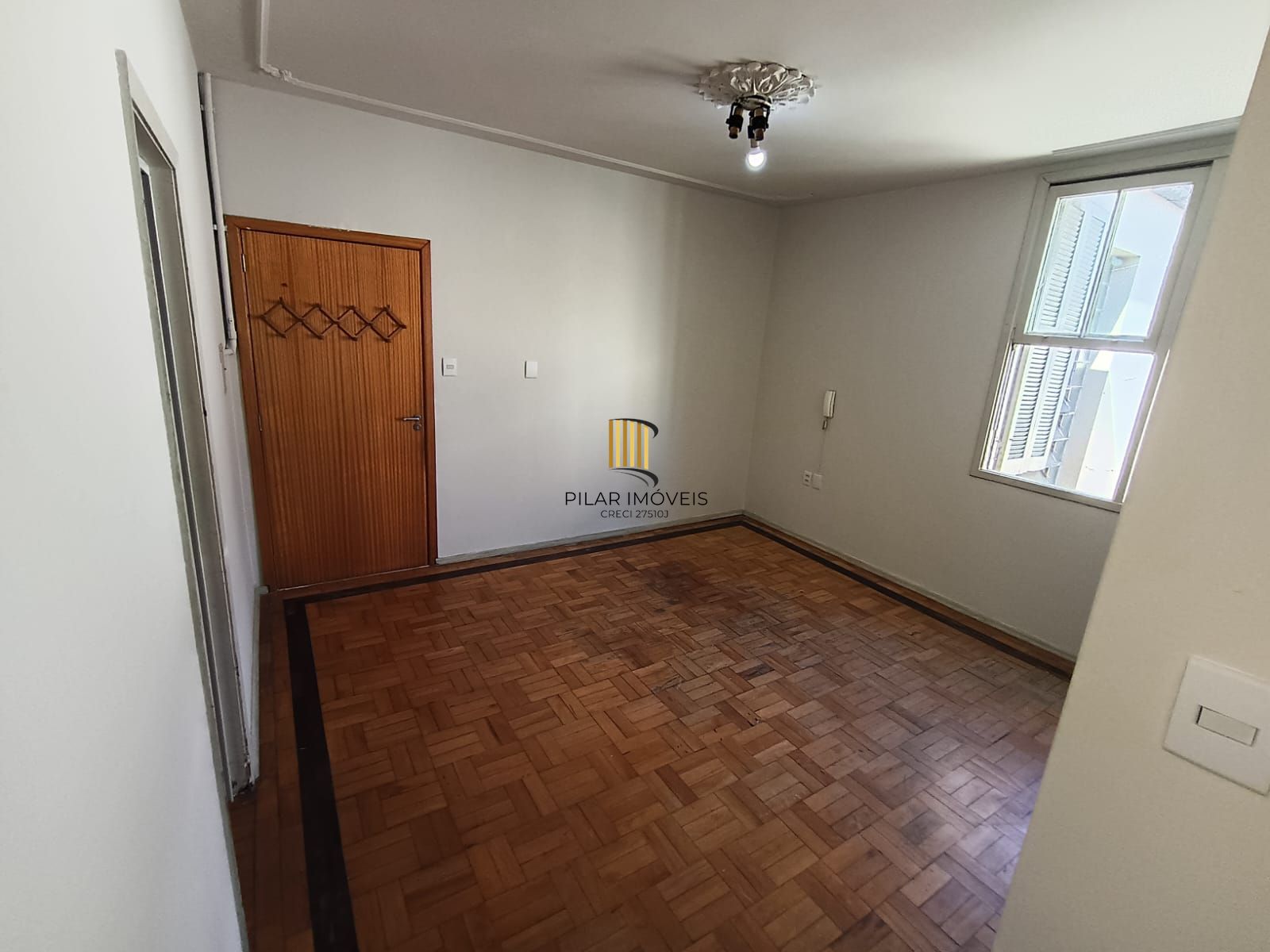 Apartamento 2 dormitórios- Menino Deus.