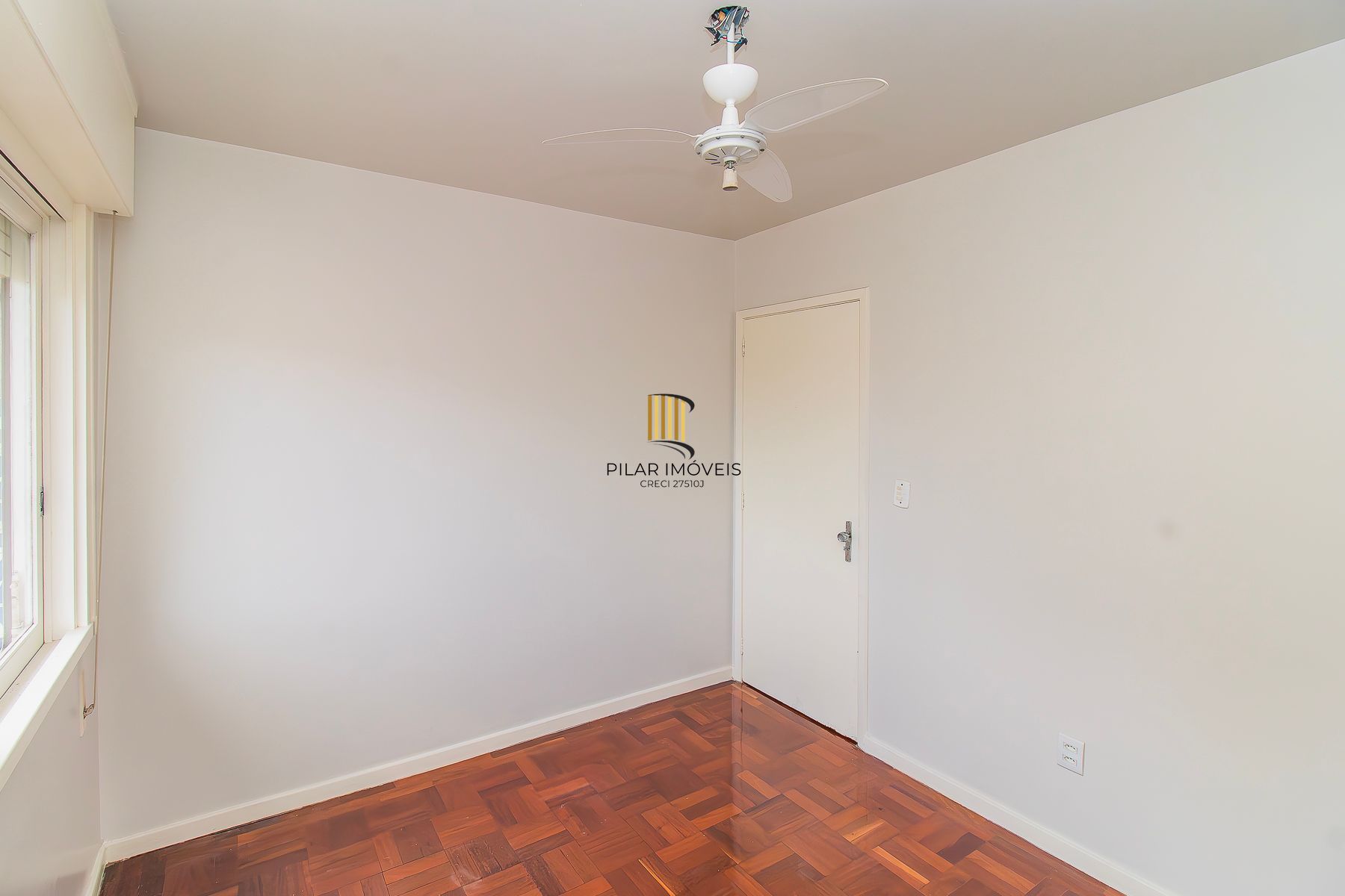 Apartamento para Venda - 92.44m², 3 dormitórios, sendo 1 suites, 1 vaga - Menino Deus
