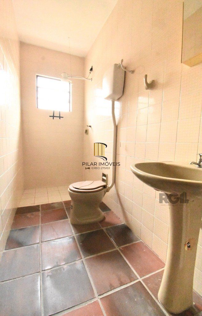 CASA - 5 dorms. -  3 vagas -  290 m² - MENINO DEUS