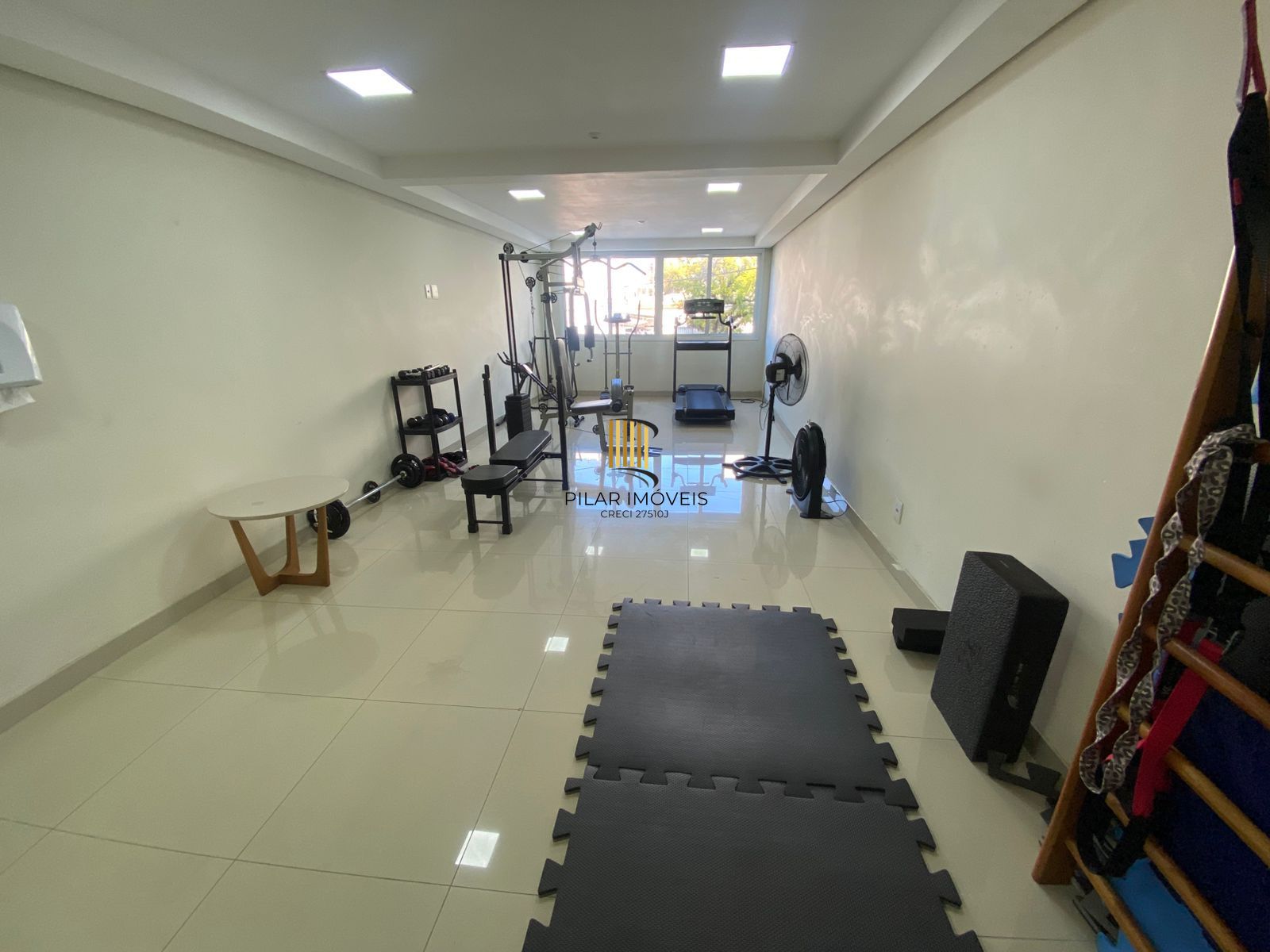 Apartamento 1 dormitório, lavabo e suite, vaga de garagem , 44m2