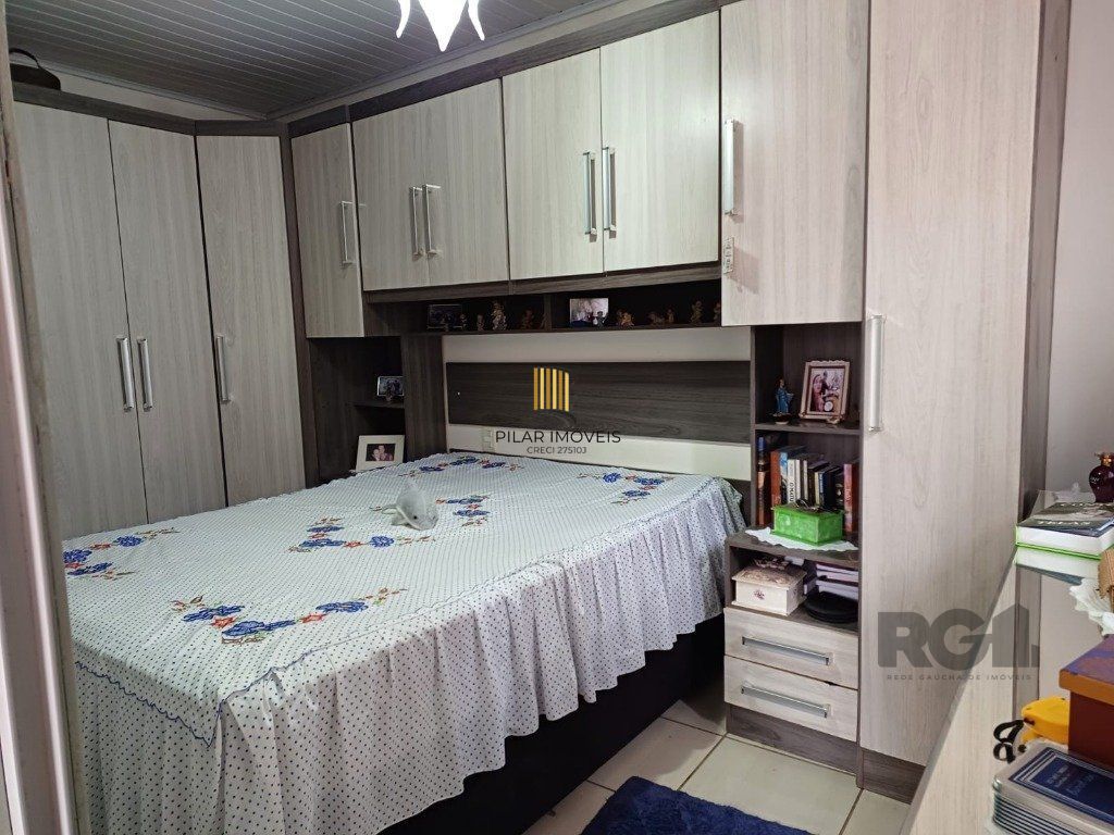 Casa térrea com edícula aos fundos