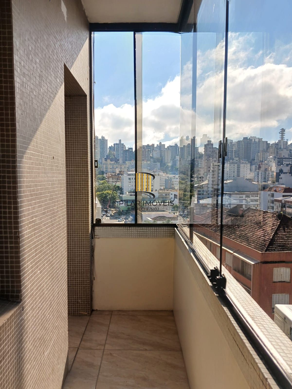 Apartamento três dormitórios ( uma suíte) panorâmico