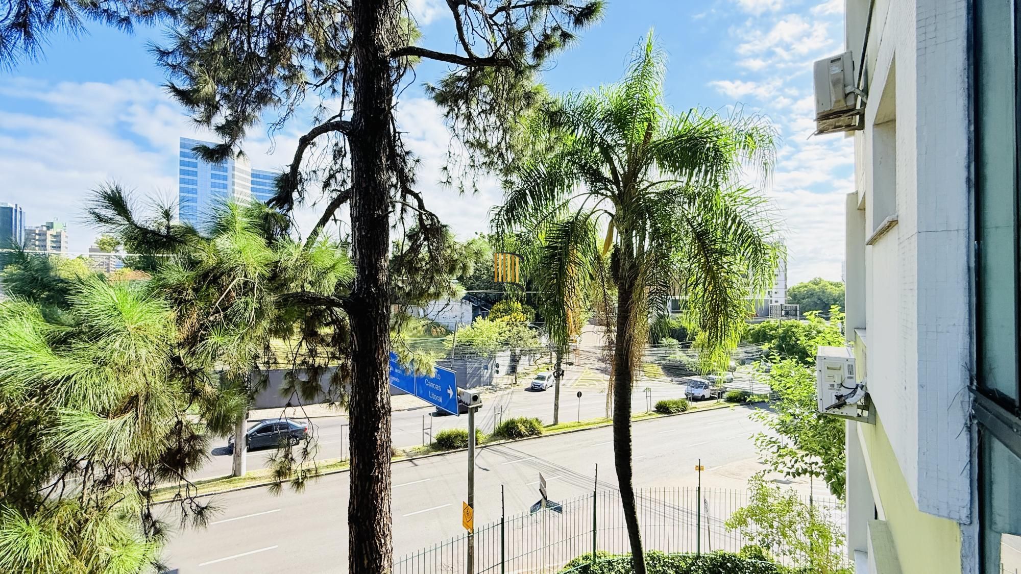 Apartamento com 3 quartos, 1 suíte,  à venda na Avenida Doutor Nilo Peçanha, 1121, Três Figueiras, Porto Alegre
