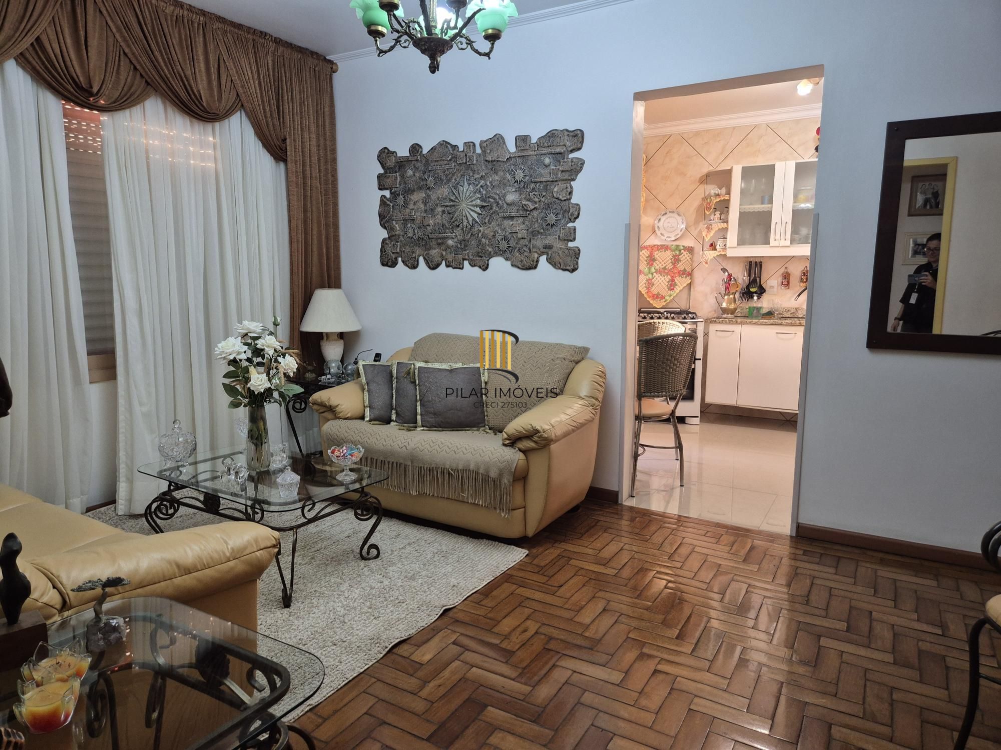 Cobertura com lareira, churrasqueira e 2 vagas