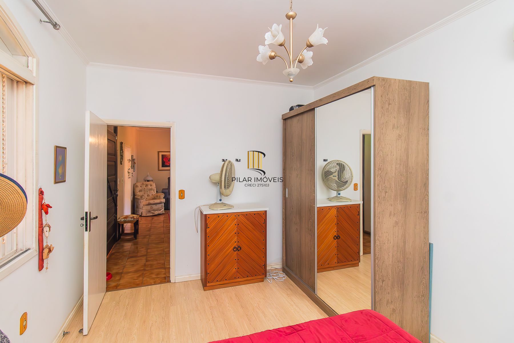 Casa com 5 dormitórios e muito mais