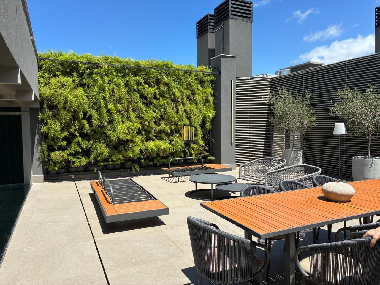 Lindo imóvel 2 dormitórios, 1 suíte, 64 m2, vaga de garagem no bairro Praia de Belas