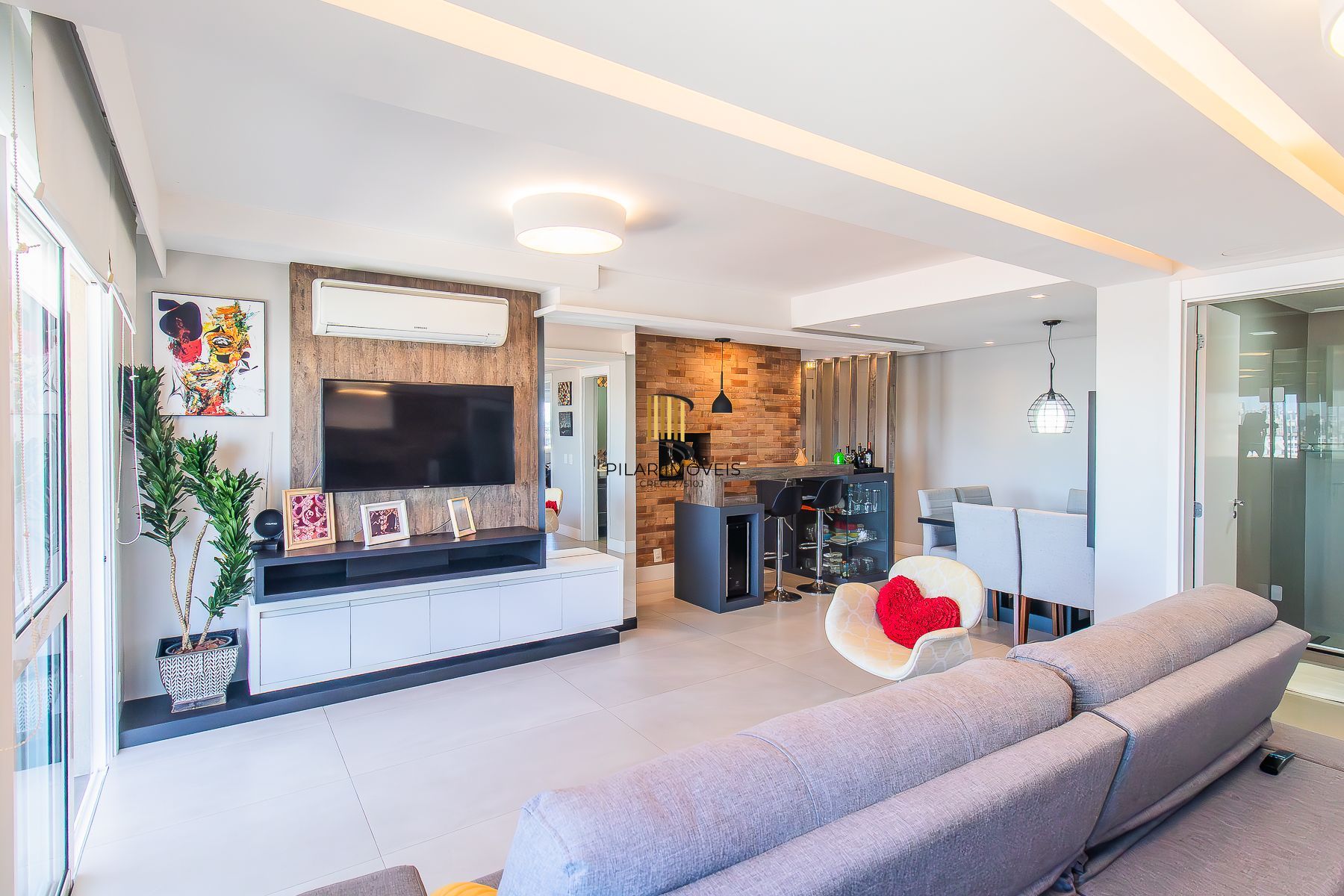 Apartamento 2 dorms, 1  suite e 1 vaga.