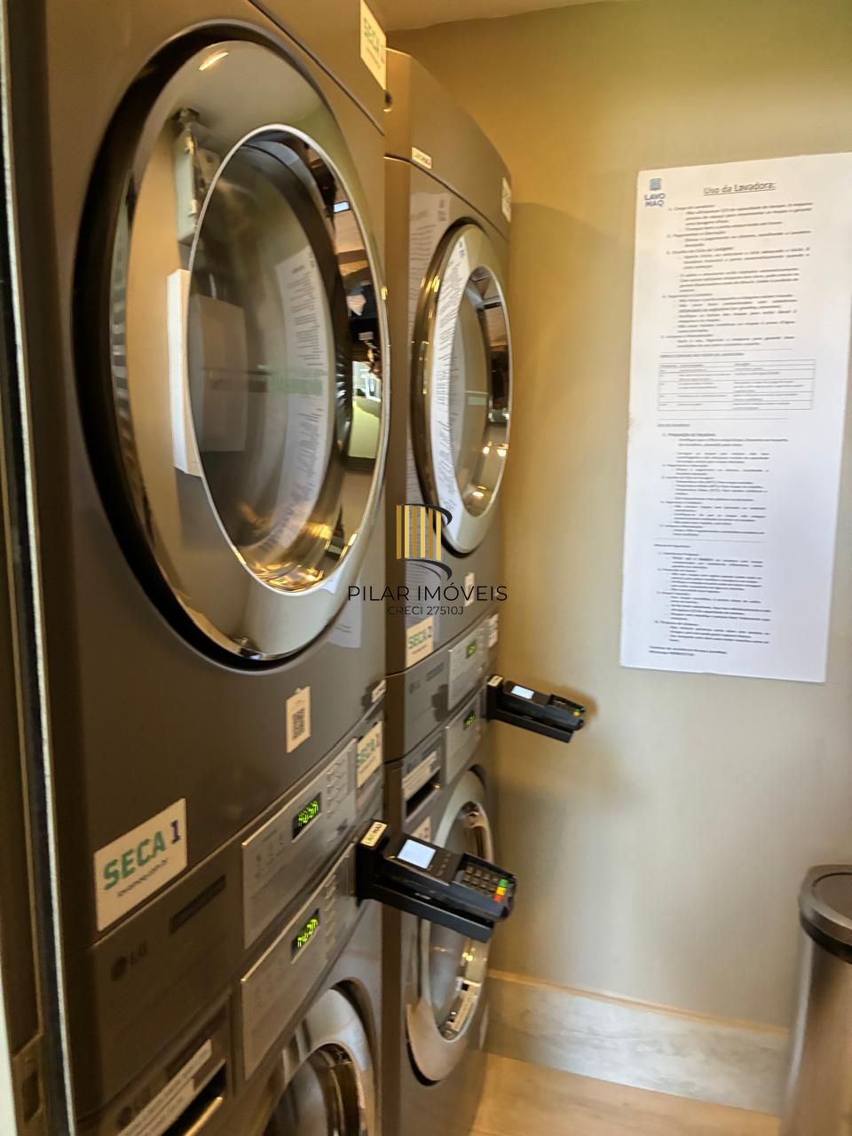 Lindo imóvel 2 dormitórios, 1 suíte, 64 m2, vaga de garagem no bairro Praia de Belas