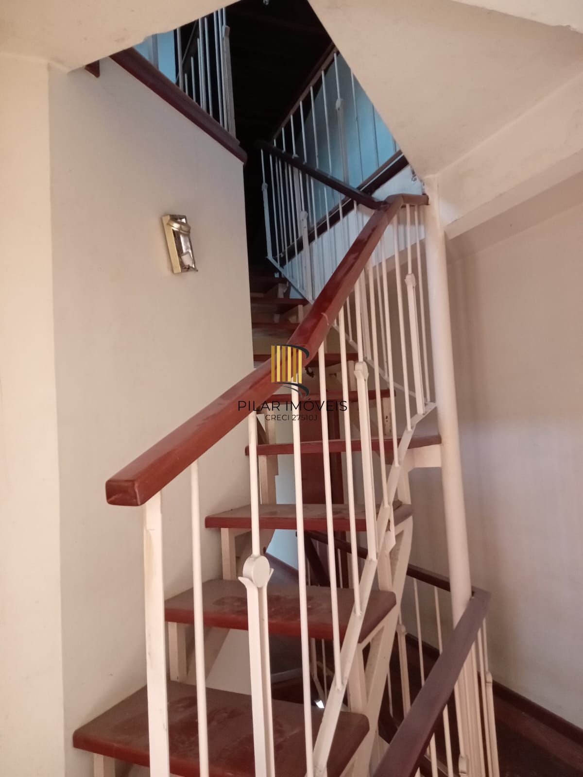 Ótima Casa com 4 Dormitórios no Bairro Cidade Baixa