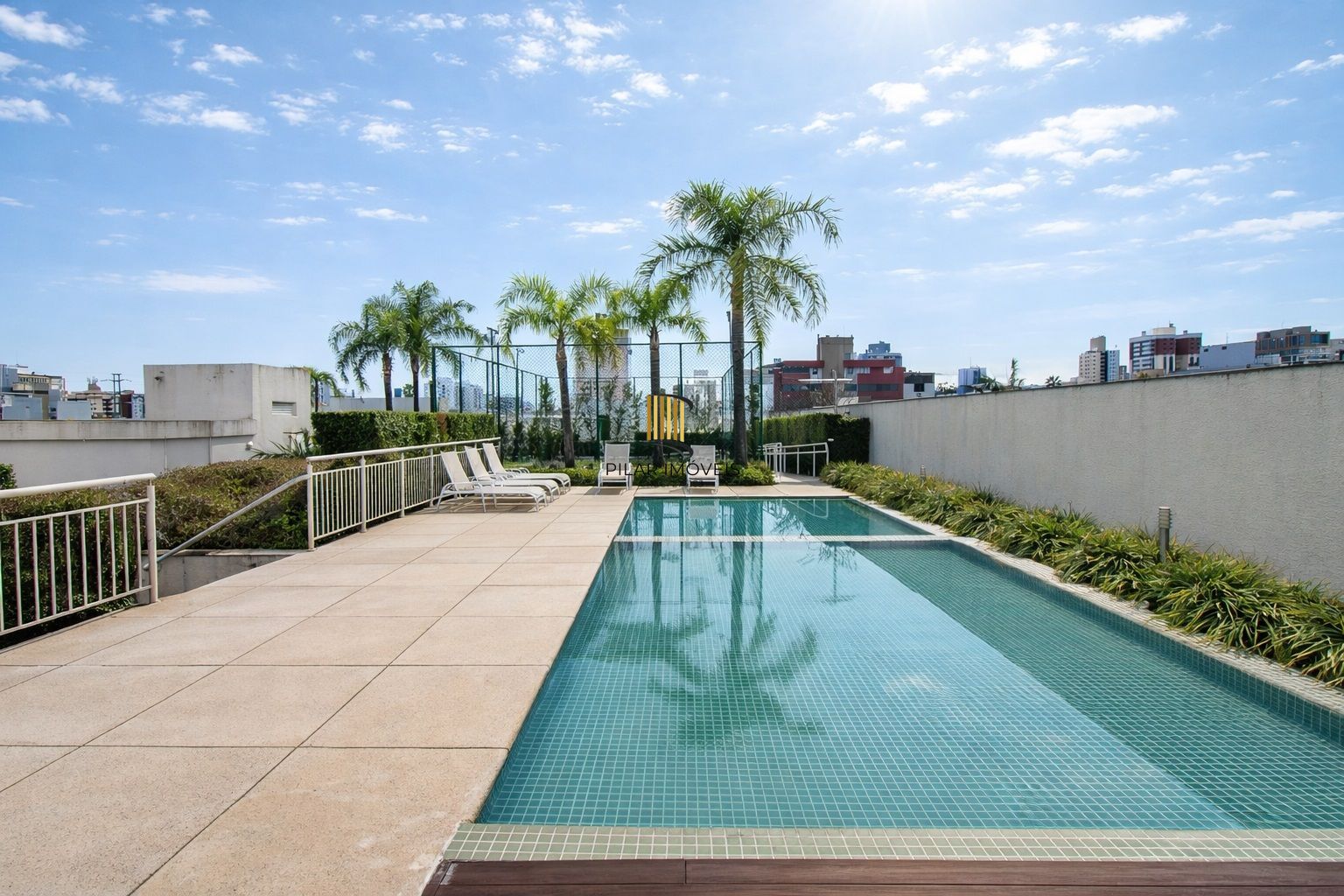 3 suítes 2 vagas Menino Deus