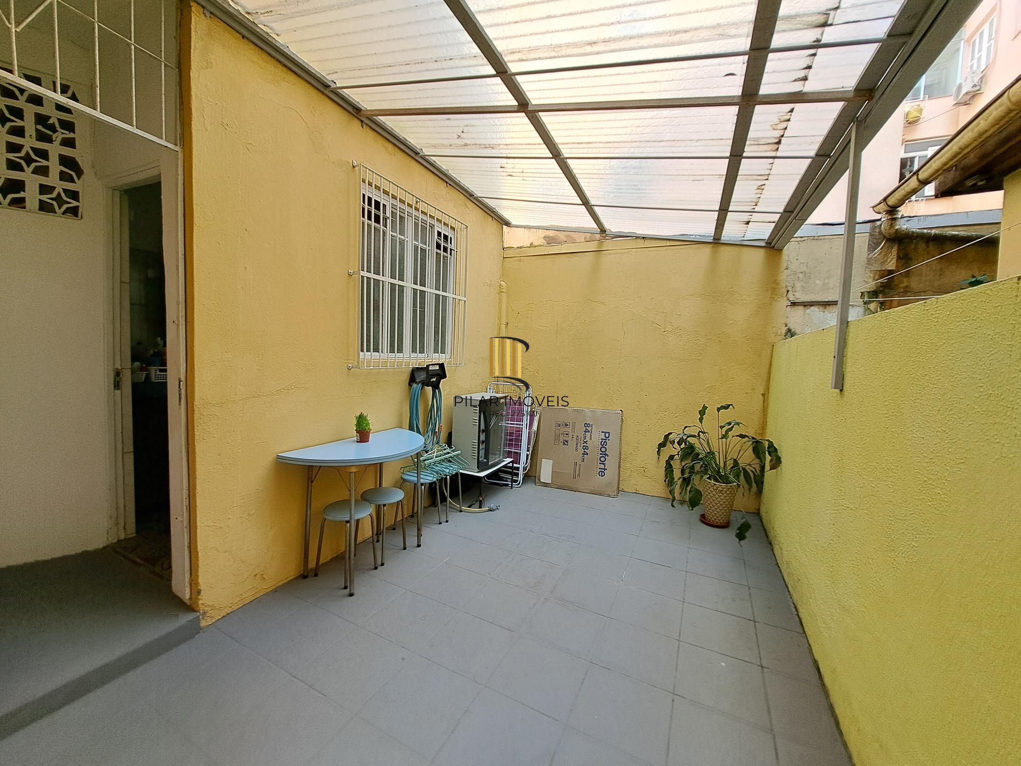 Apartamento térreo na Rua Santana