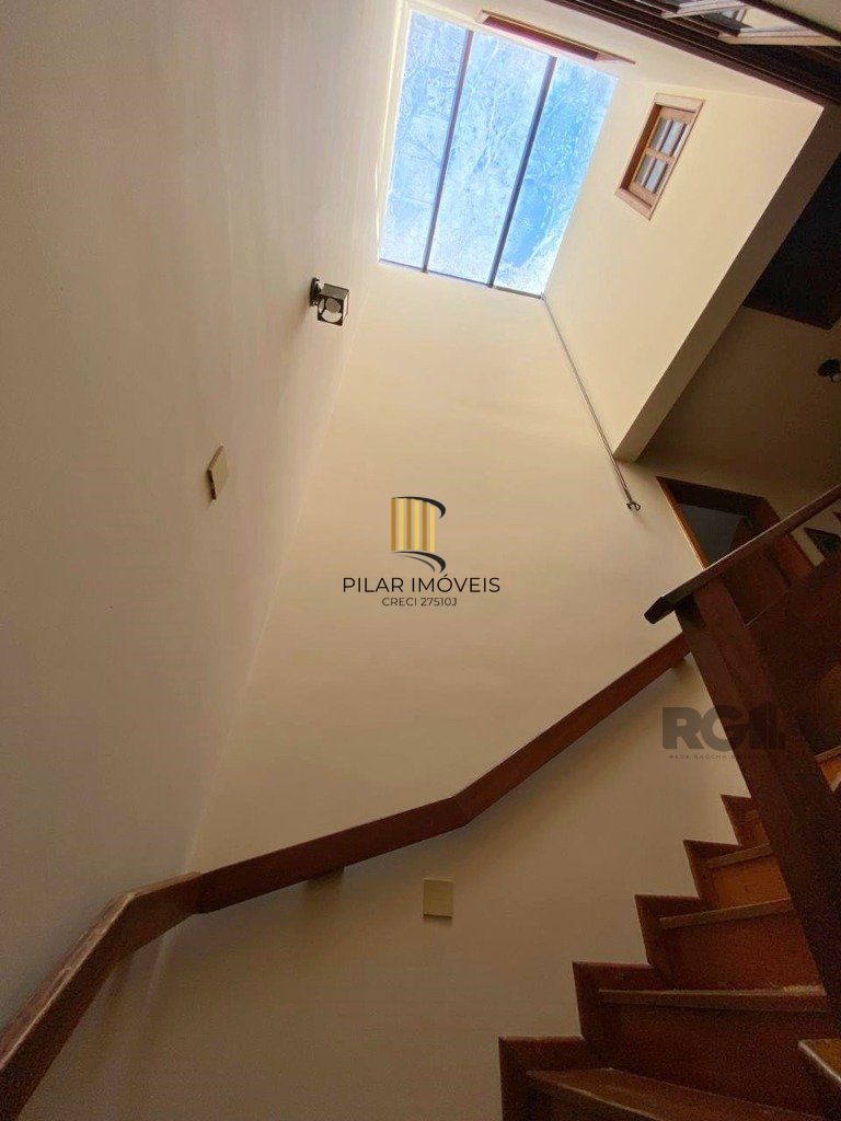 CASA - 4 dorms. -  3 vagas - 254,79 m² - SANTA TEREZA
