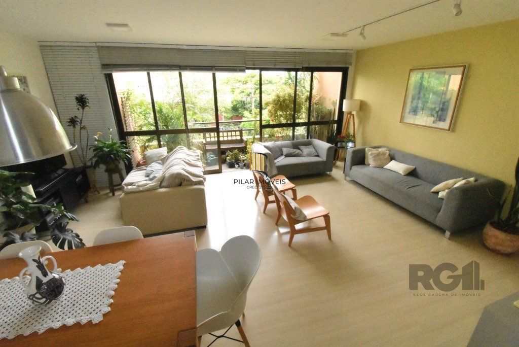 Apartamento 3 dormitórios no bairro Menino Deus