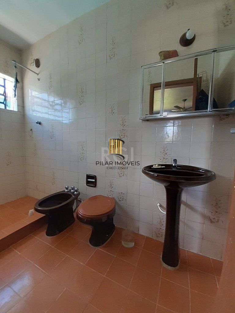 Casa para Venda - 185m², 4 dormitórios, sendo 1 suites, 2 vagas - Jardim Sabará