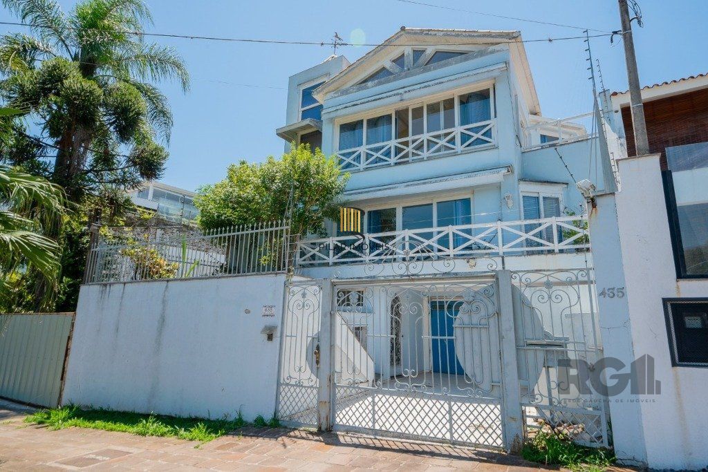 Casa - 4 suítes - 3 vagas - 350 m² - BAIRRO CHÁCARA DAS PEDRAS