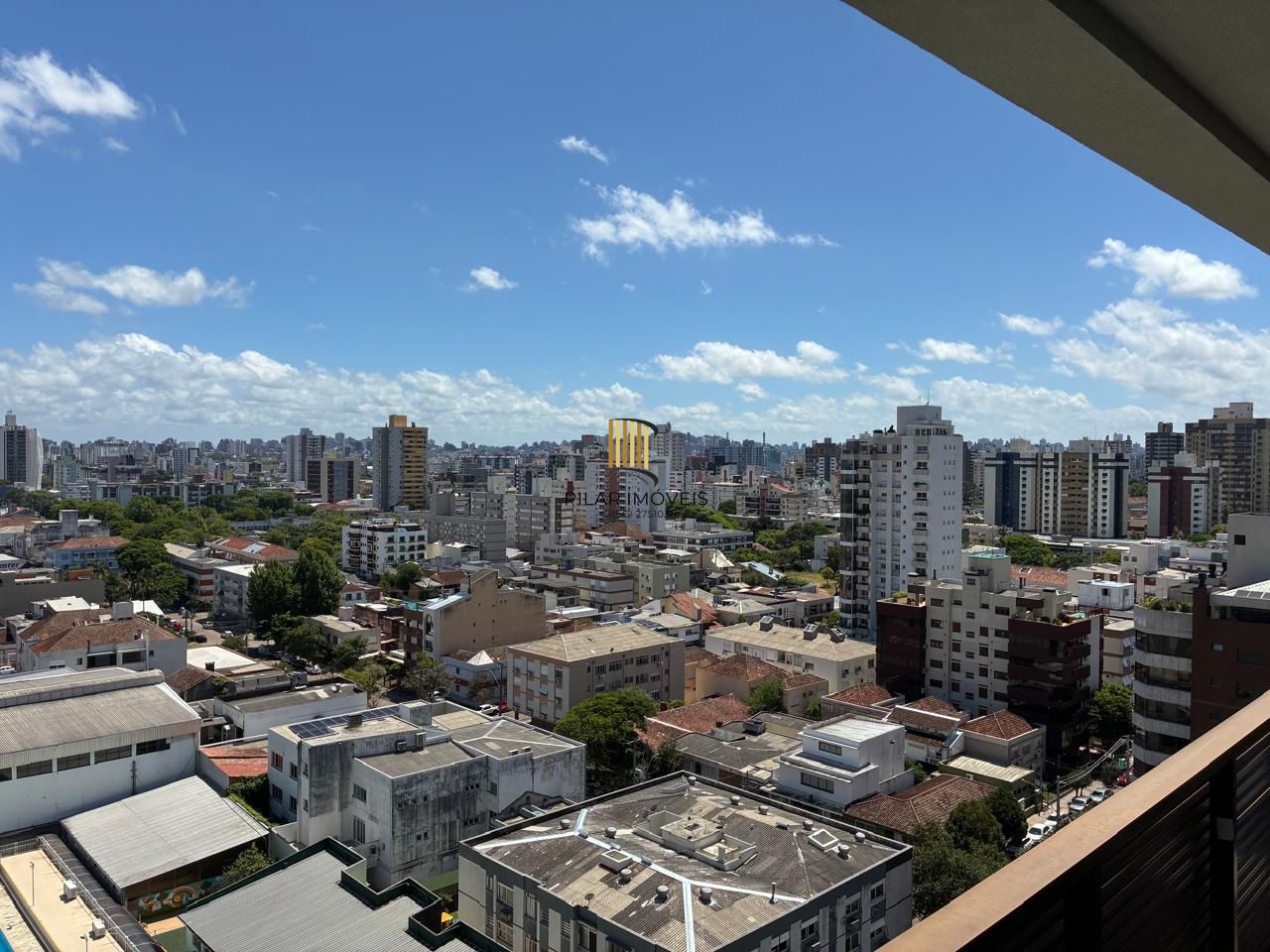 Lindo imóvel 2 dormitórios, 1 suíte, 64 m2, vaga de garagem no bairro Praia de Belas