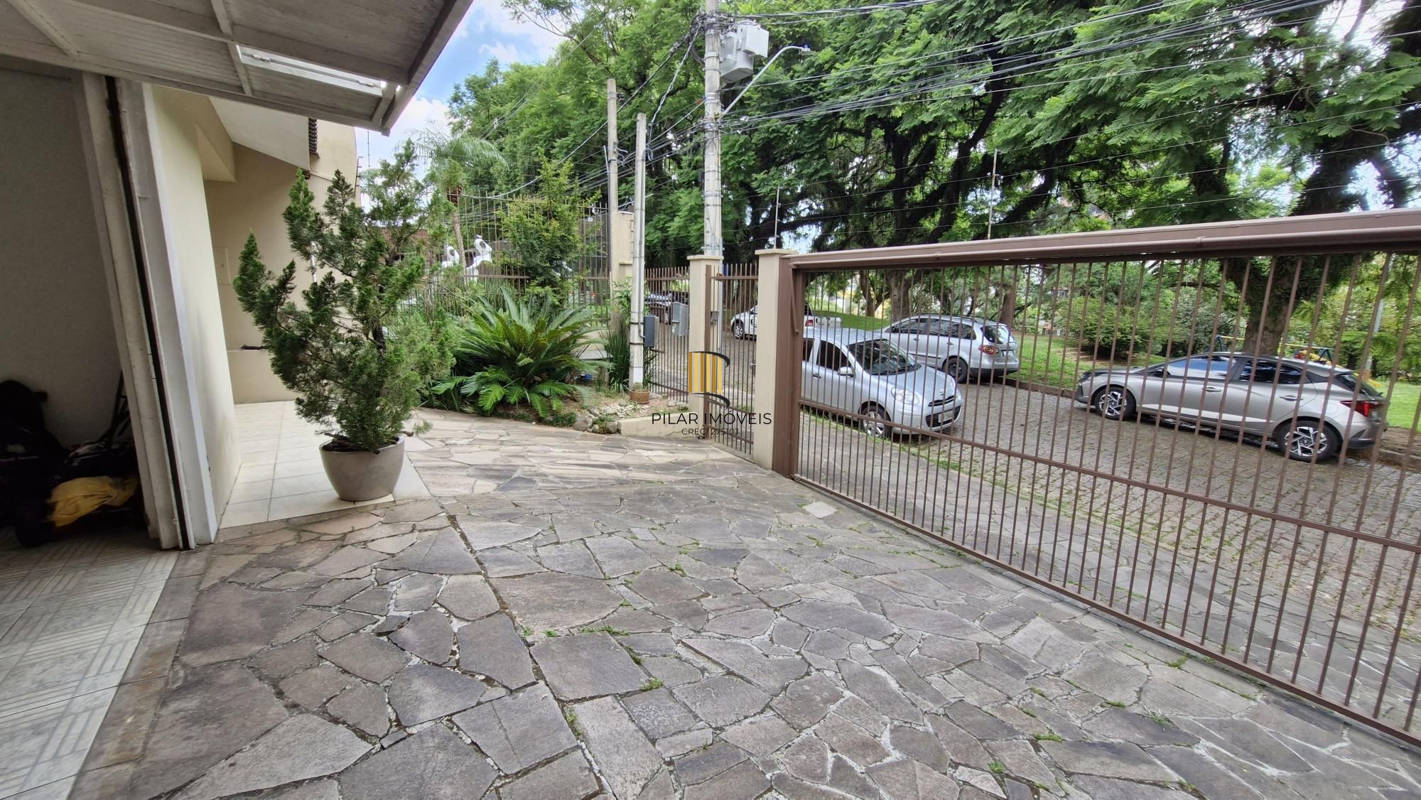 Casa 3 dormitórios próximo ao Iguatemi