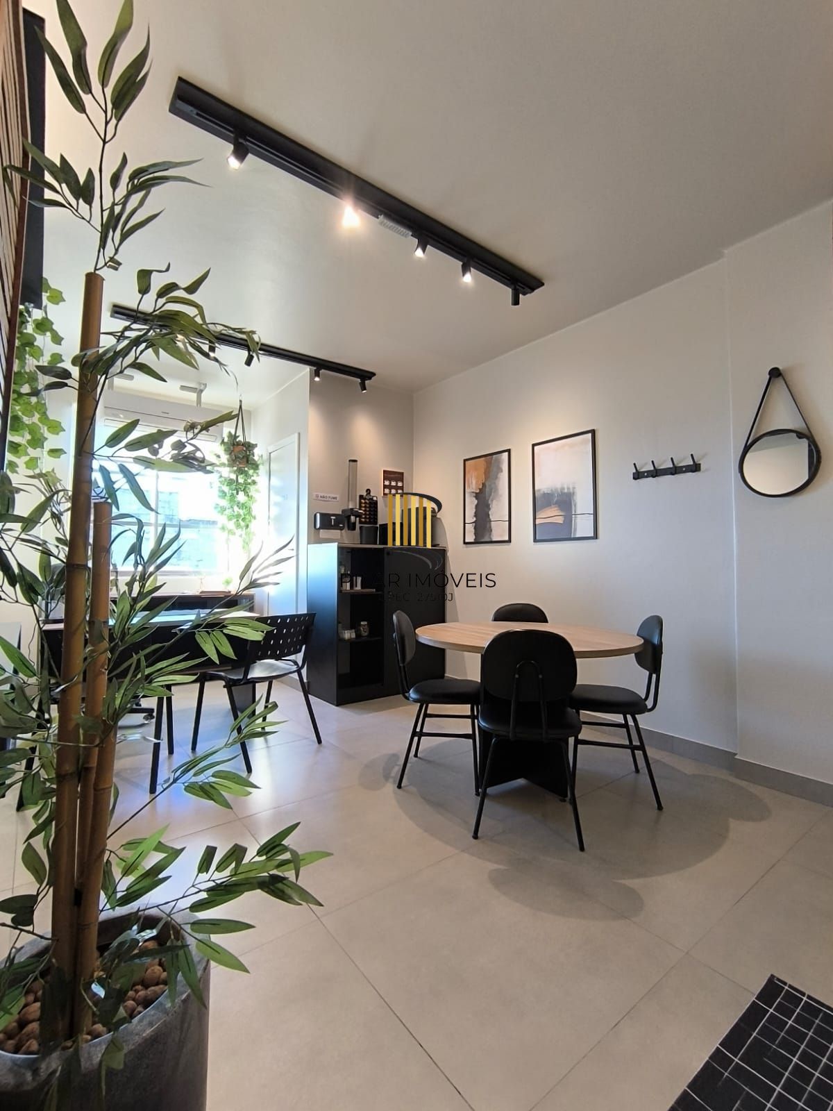 Sala Comercial com vista para o Guaíba