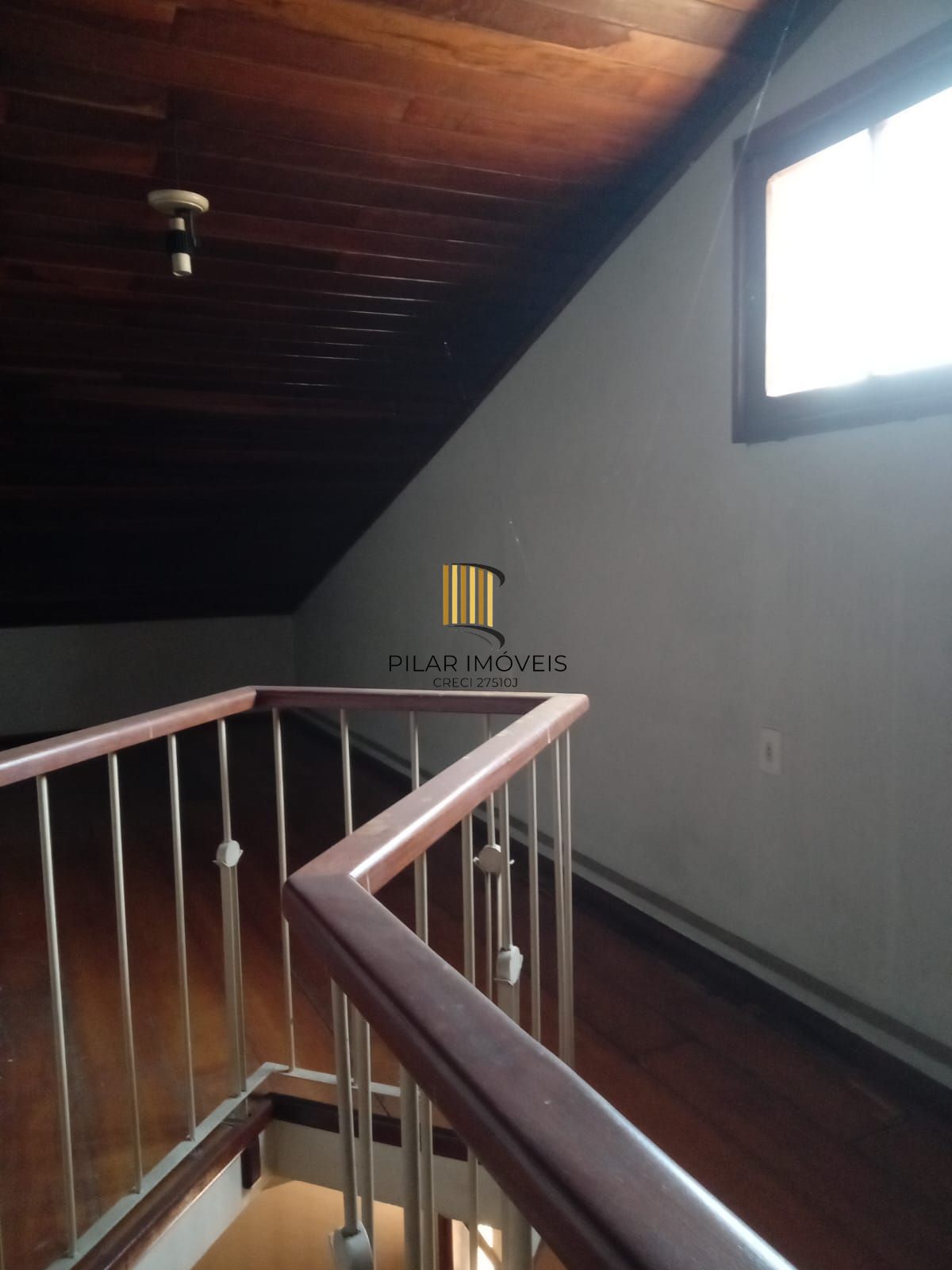 Ótima Casa com 4 Dormitórios no Bairro Cidade Baixa