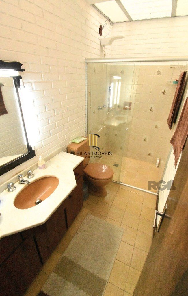 CASA - 5 dorms. -  3 vagas -  290 m² - MENINO DEUS