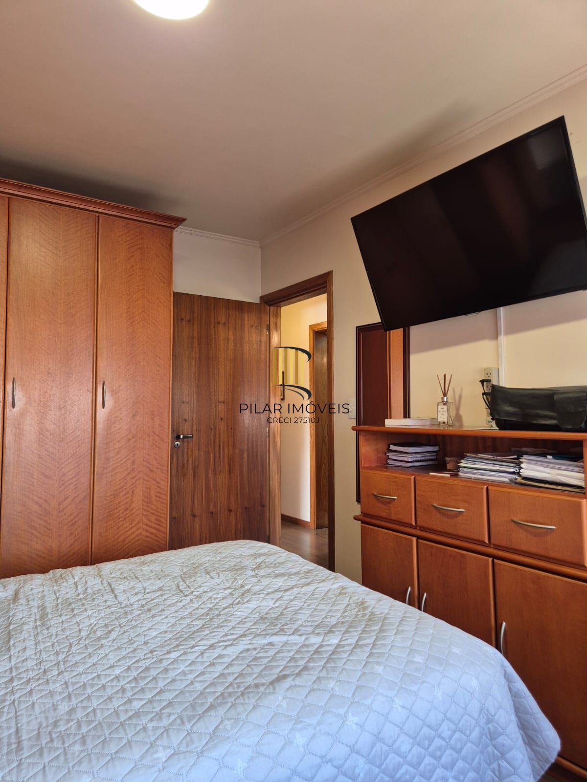 Amplo apto 3dormit e 2 vagas no Menino Deus