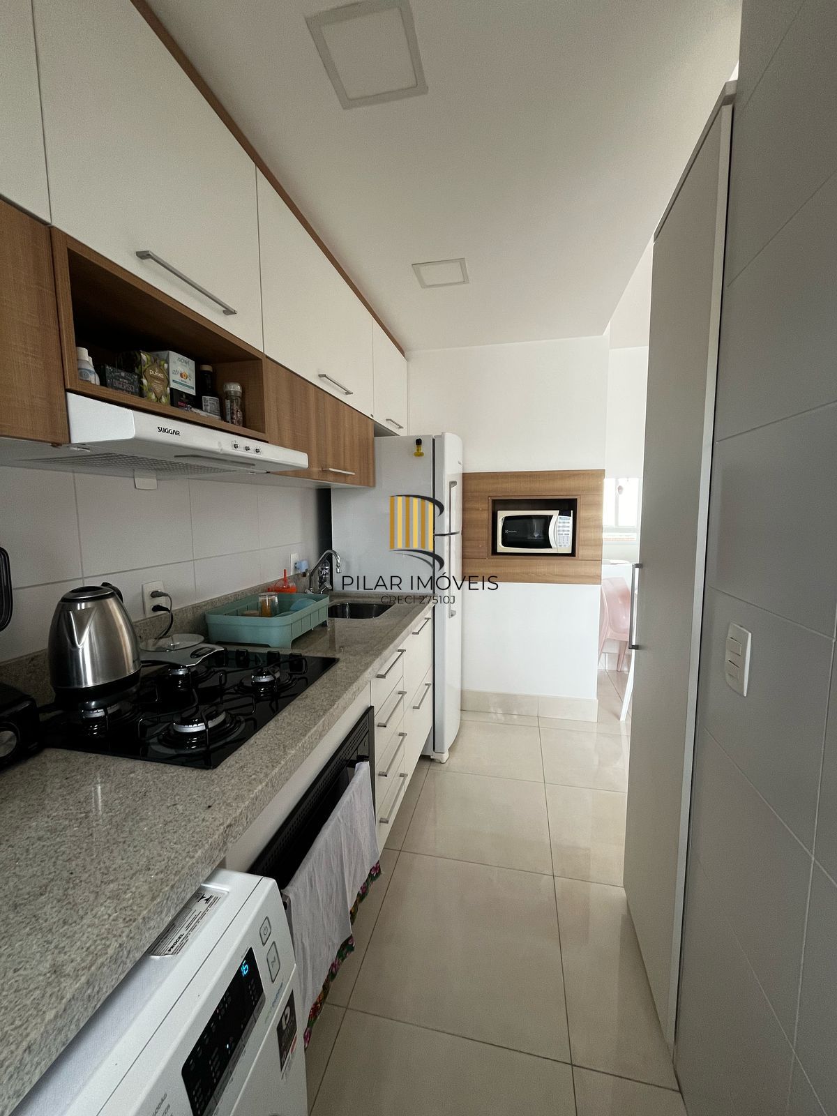 Amplo apartamento de 1 dormitório totalmente mobiliado