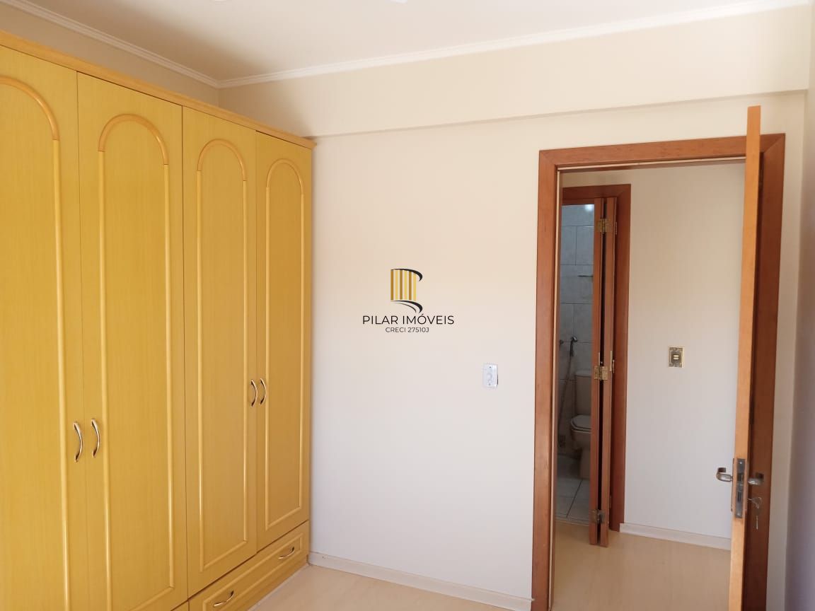 Apartamento dois dormitórios com  estacionamento Coberto