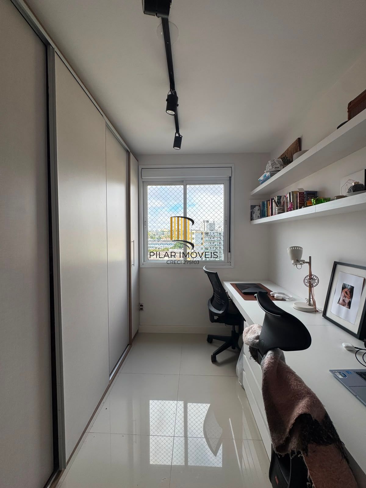 Apartamento 2 dormitórios com vaga no Menino Deus