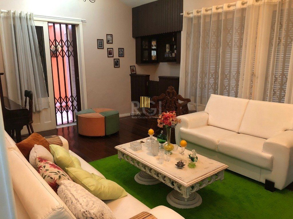 casa - 3 dorm - 4 vagas - 240,00 m² - Glória