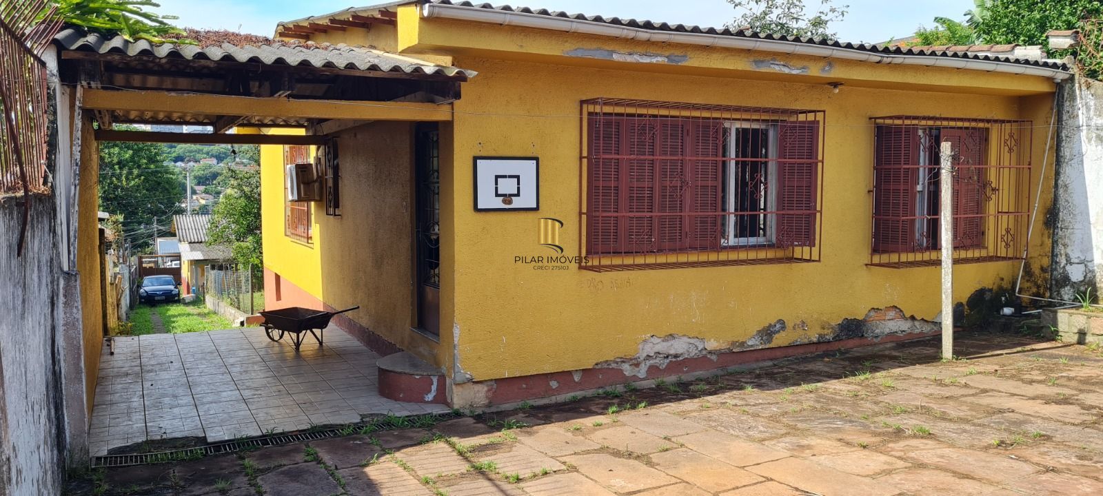 Casa 5 dormitórios no bairro Santa Tereza