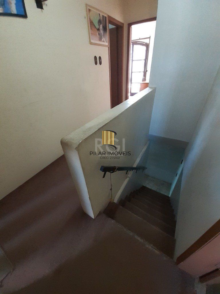 Casa para Venda - 185m², 4 dormitórios, sendo 1 suites, 2 vagas - Jardim Sabará