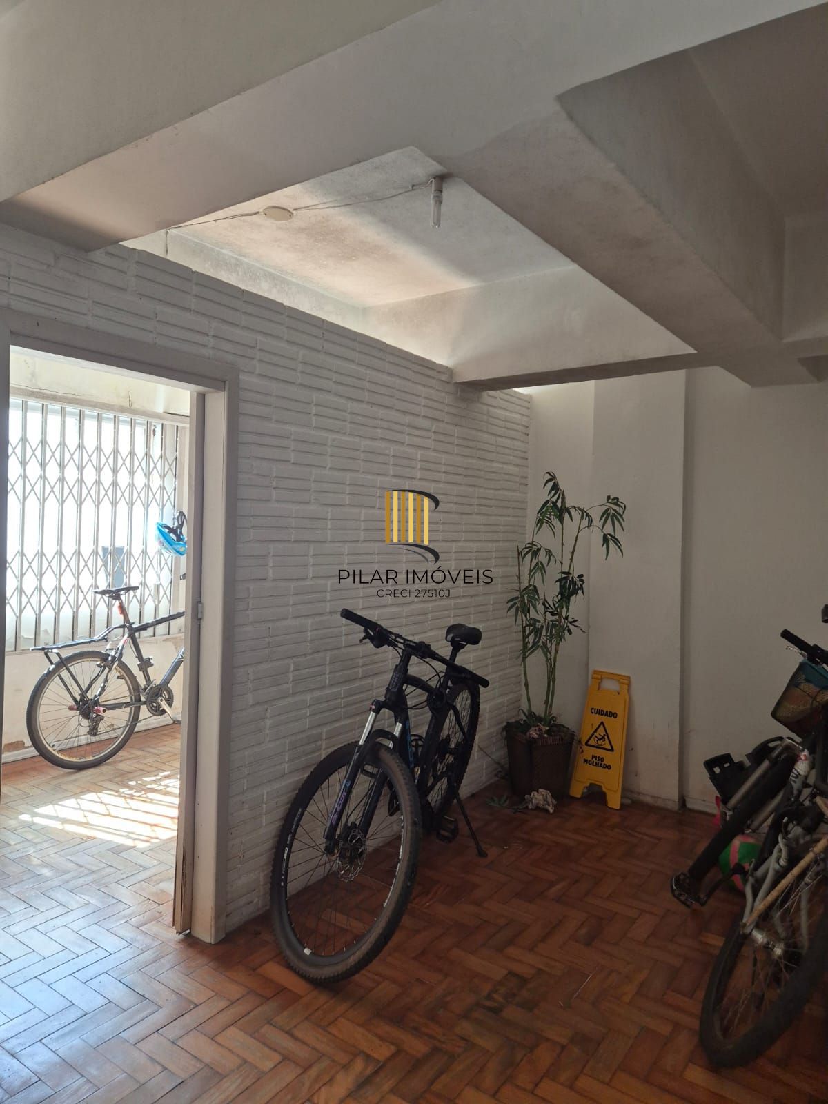 Amplo apto 3dormit e 2 vagas no Menino Deus