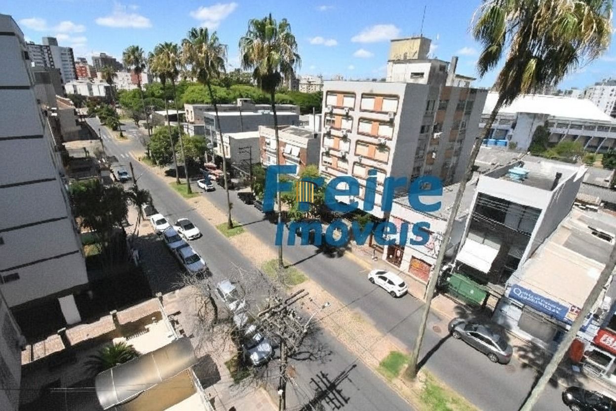 APARTAMENTO 2 DORMITÓRIOS COM 1 VAGA E SACADA COM CHURRASQUEIRA